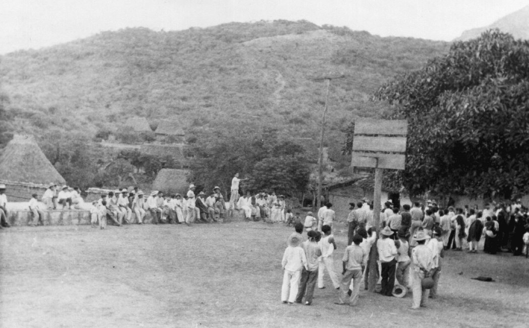 1937_08_23-2-083b-ProfEliazarVasconcelosLecture-SanBartolo.jpg