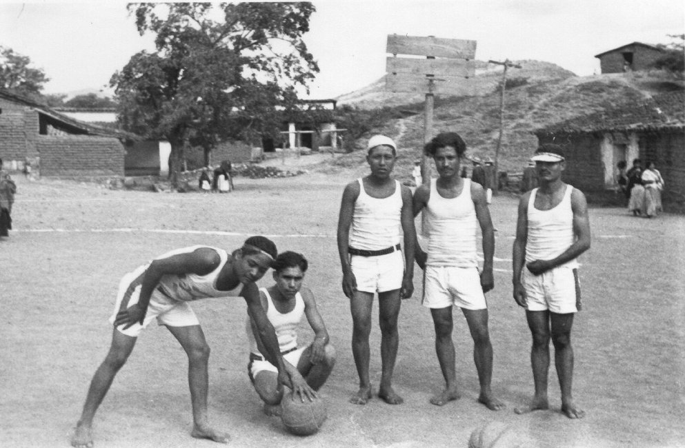 1937_08_23-2-101a-LosJugadores-SanBartolo.jpg
