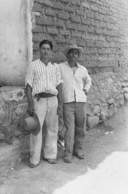 1937_08_24-2-109b-TwoMen-SanBartolo.jpg