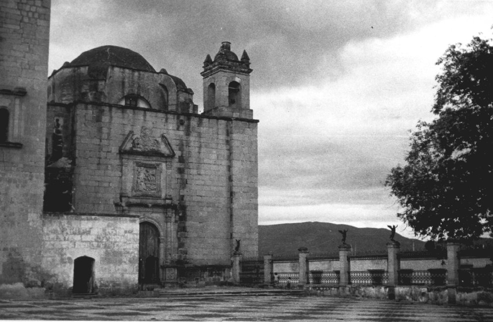 1937_08_19-1-105b-TemploDeSanDomingo-Oaxaca.jpg