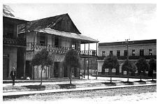 1937_09_03-3-131b-PedestrianAndBuildings-Coatzacoalcos.jpg